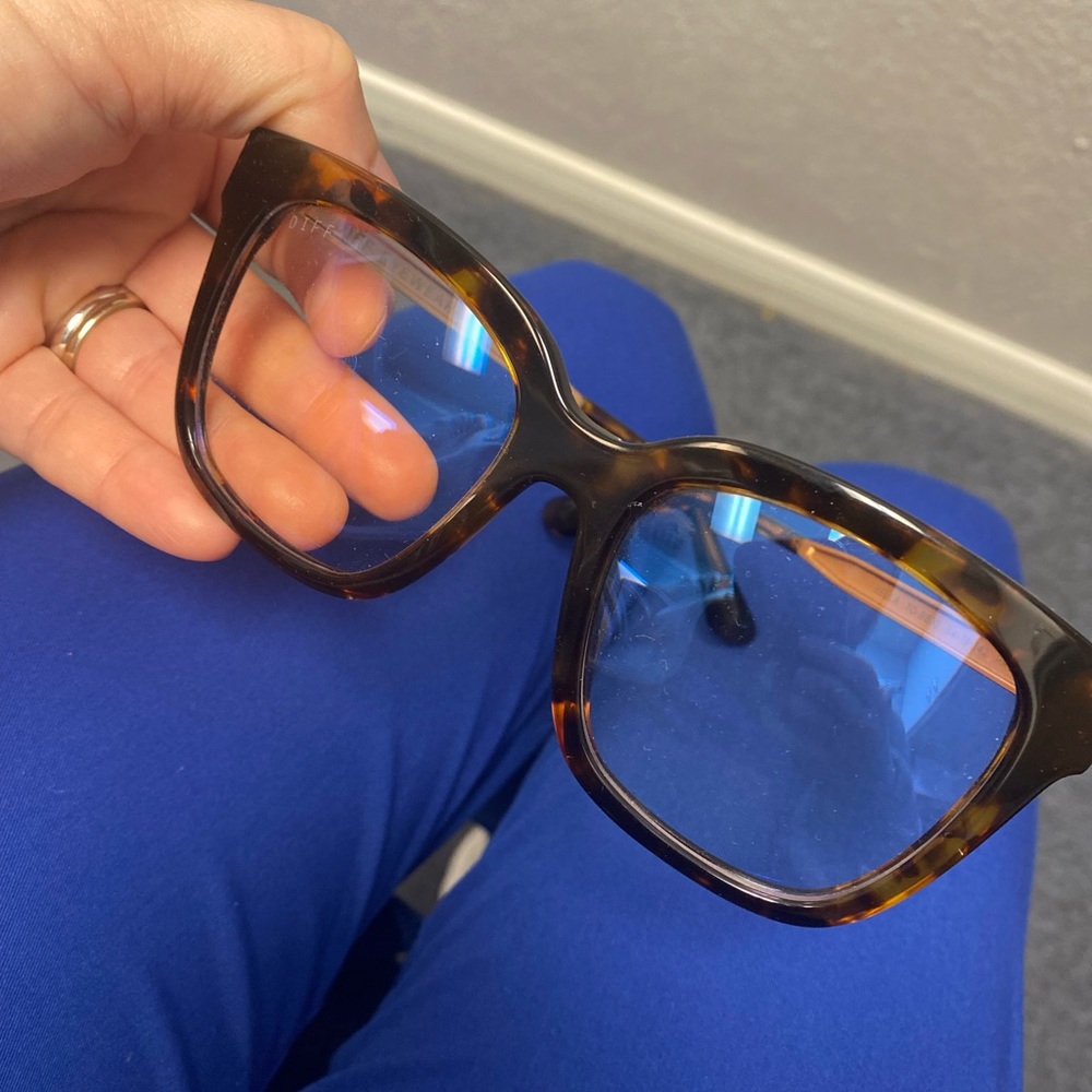 Diff Bella blue light